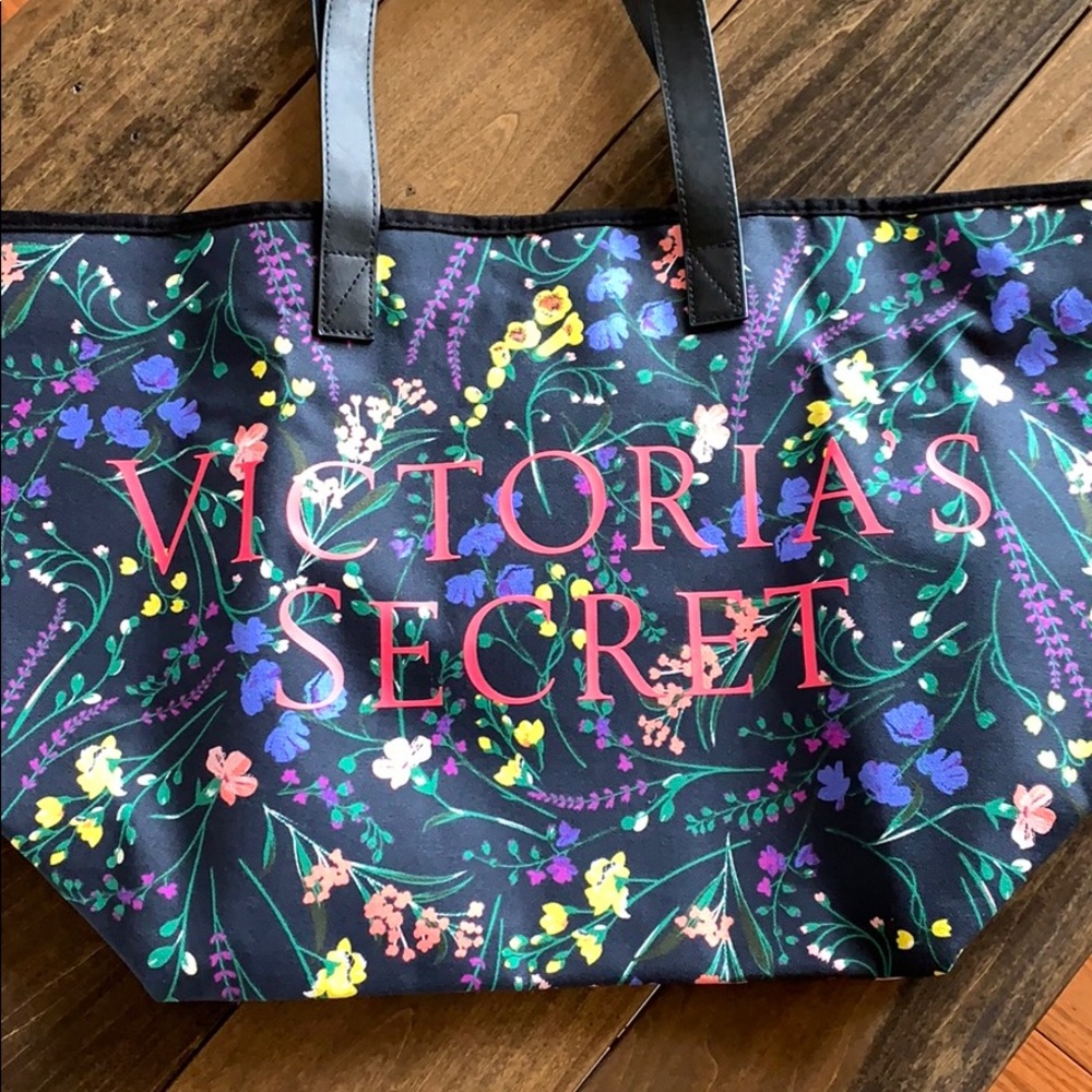 NWT Victoria’s Secret floral tote